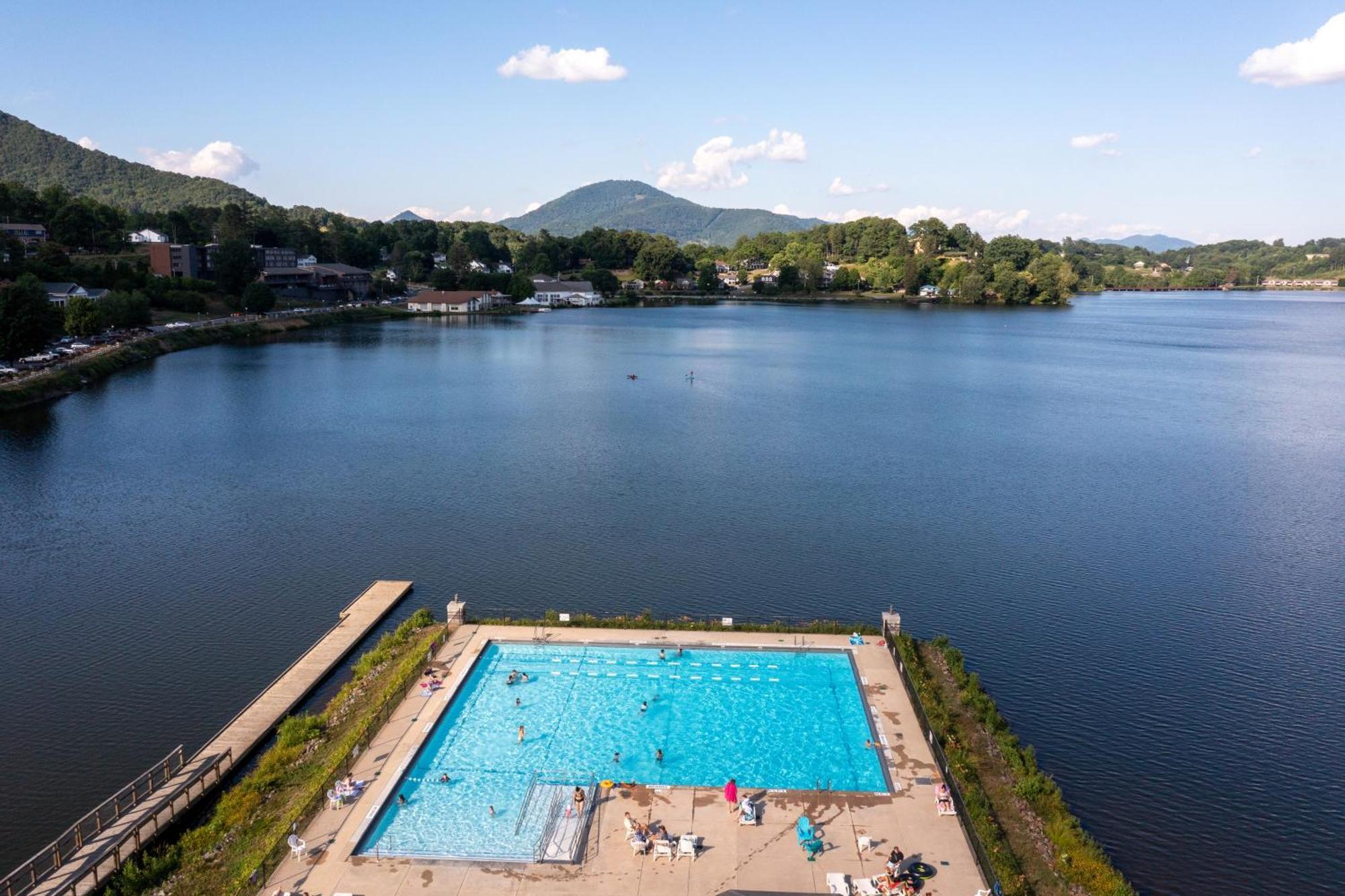English Roses Lake Junaluska Exterior foto