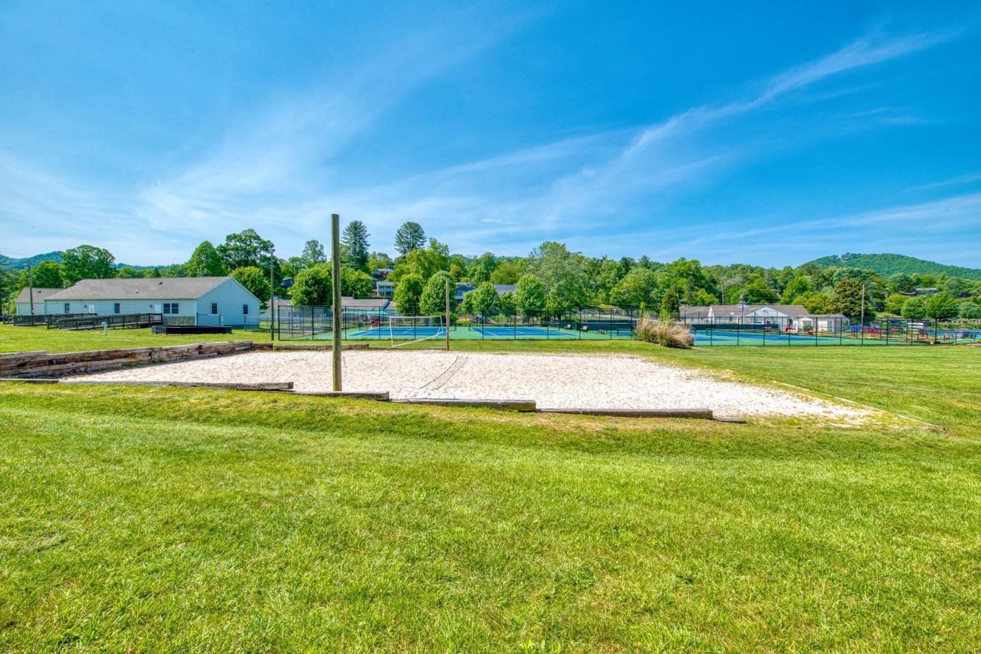 English Roses Lake Junaluska Exterior foto
